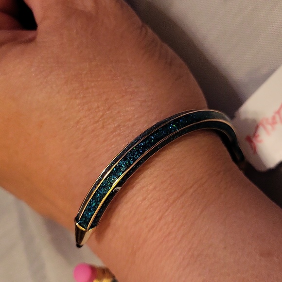 Betsey Johnson blue green glitter hue - Picture 4 of 5